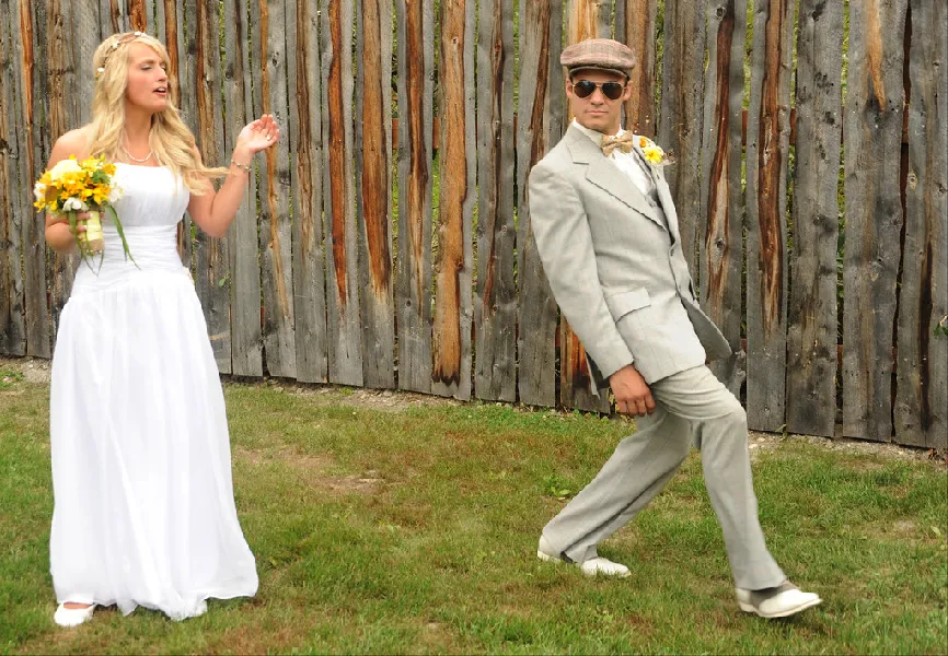 Créez votre Look de Mariage Parfait avec un Costume Blanc Élégant!